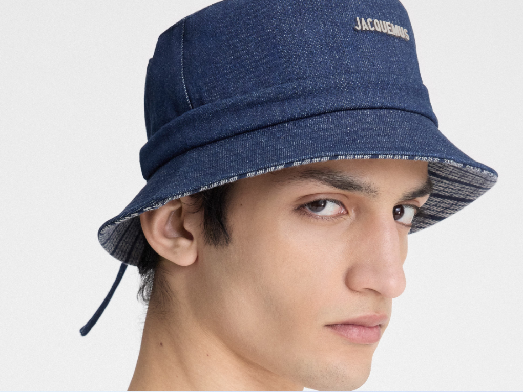 JACQUEMUS Unisex The Gadjo Bucket Hat- Navy – Kanadadan Kapına