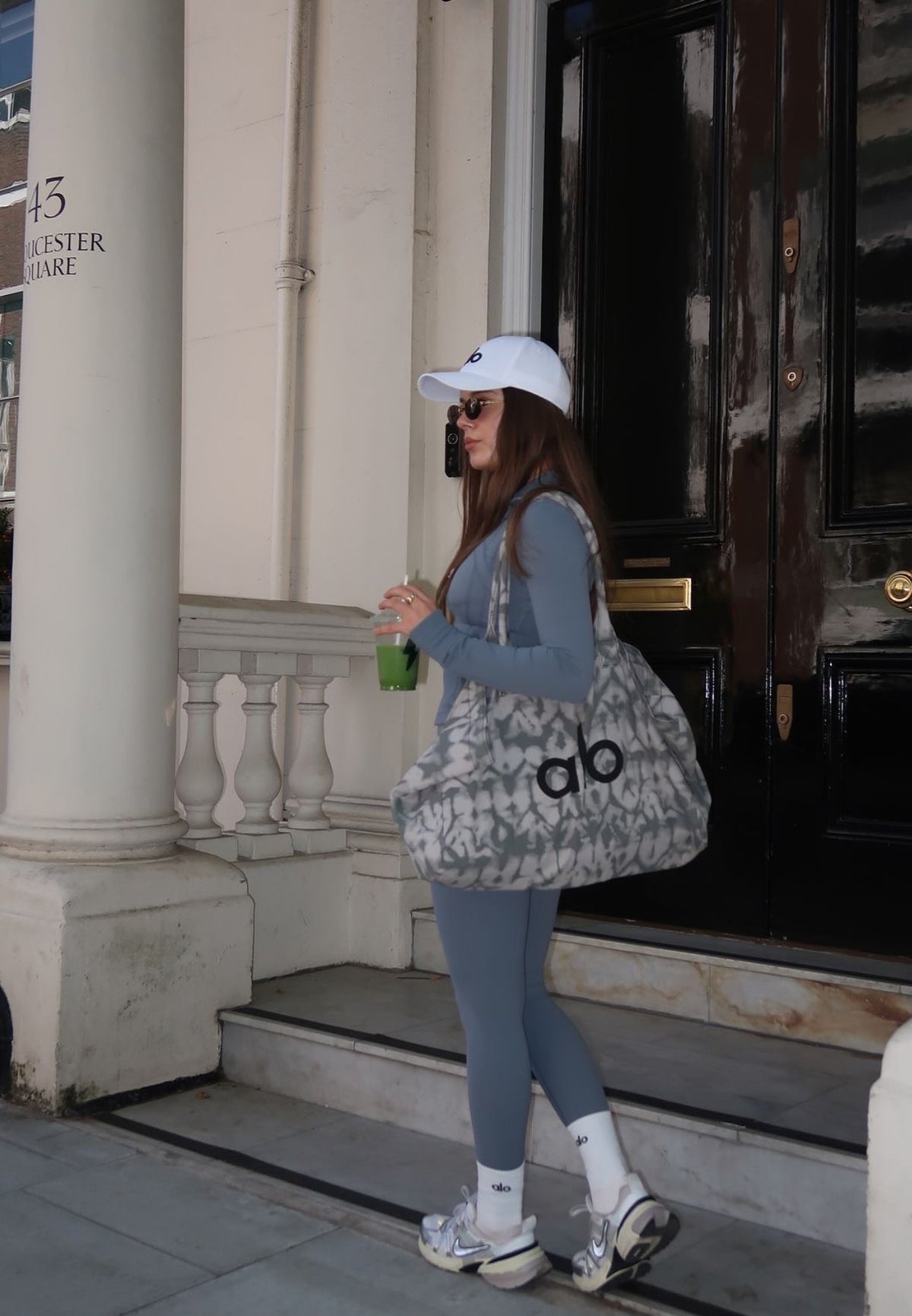 Alo Yoga Iconic Shopper Tote - Hemen Teslim