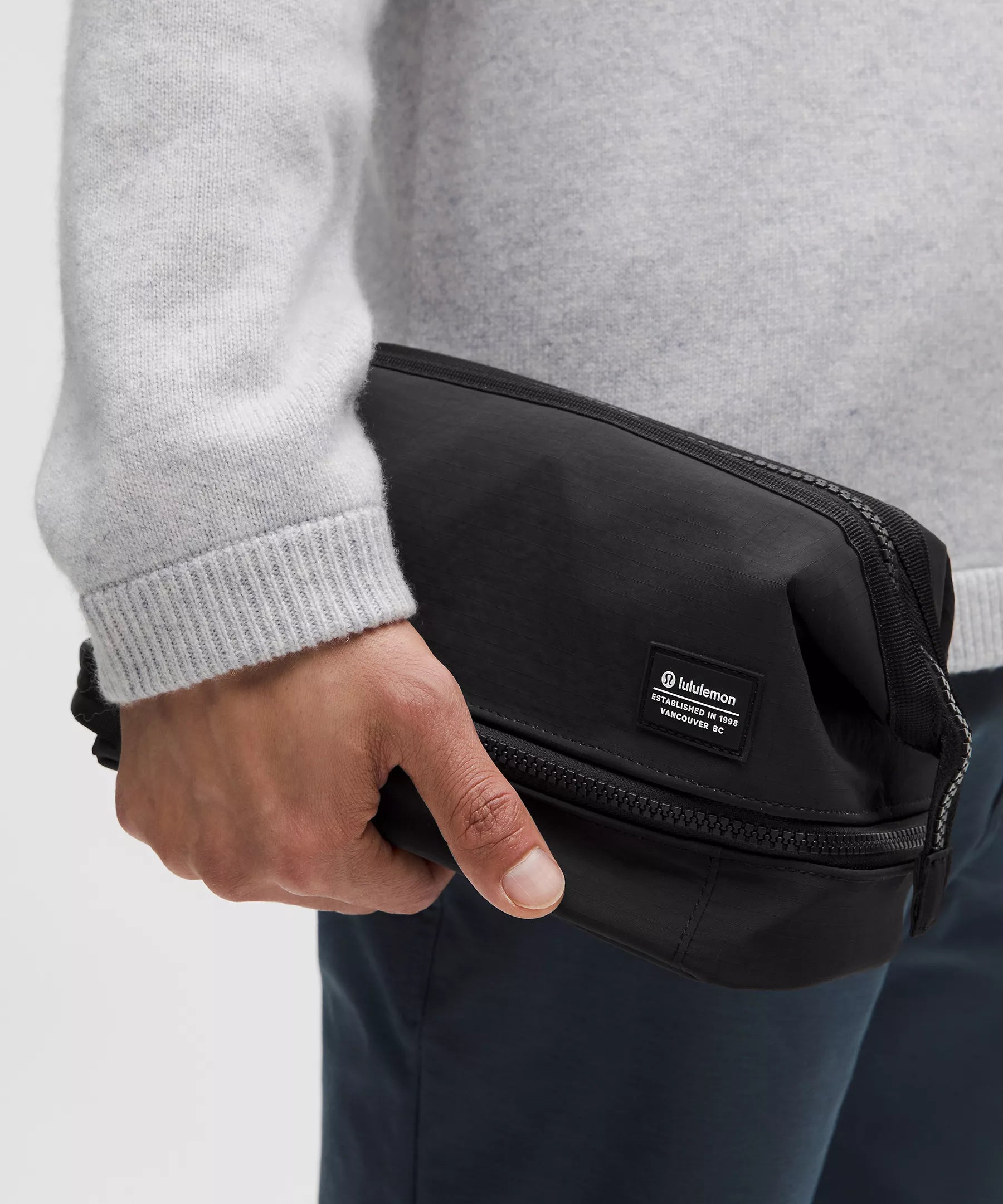 Lululemon Dual-Compartment Toiletry Bag-Black