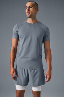 Alo Yoga Men's Conquer Reform Crewneck Short Sleeve - Steel Grey