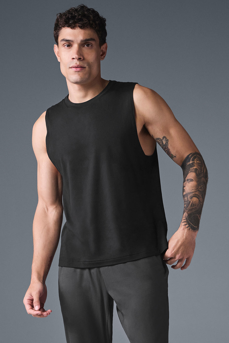 Alo Yoga Men's Conquer Muscle Tank - Black