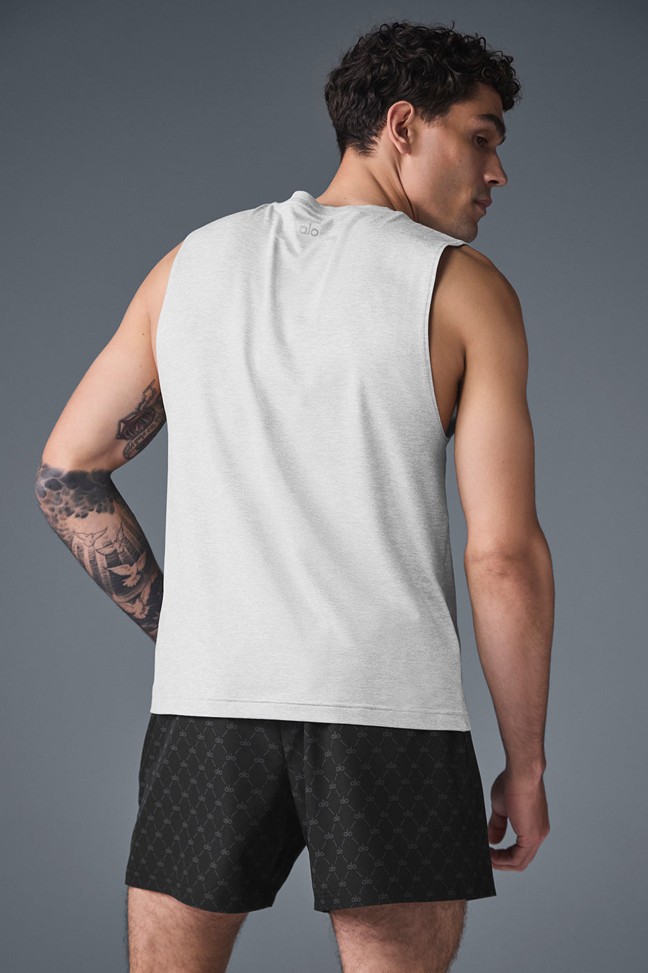 Alo Yoga Men's Conquer Muscle Tank - Athletic Heather Grey