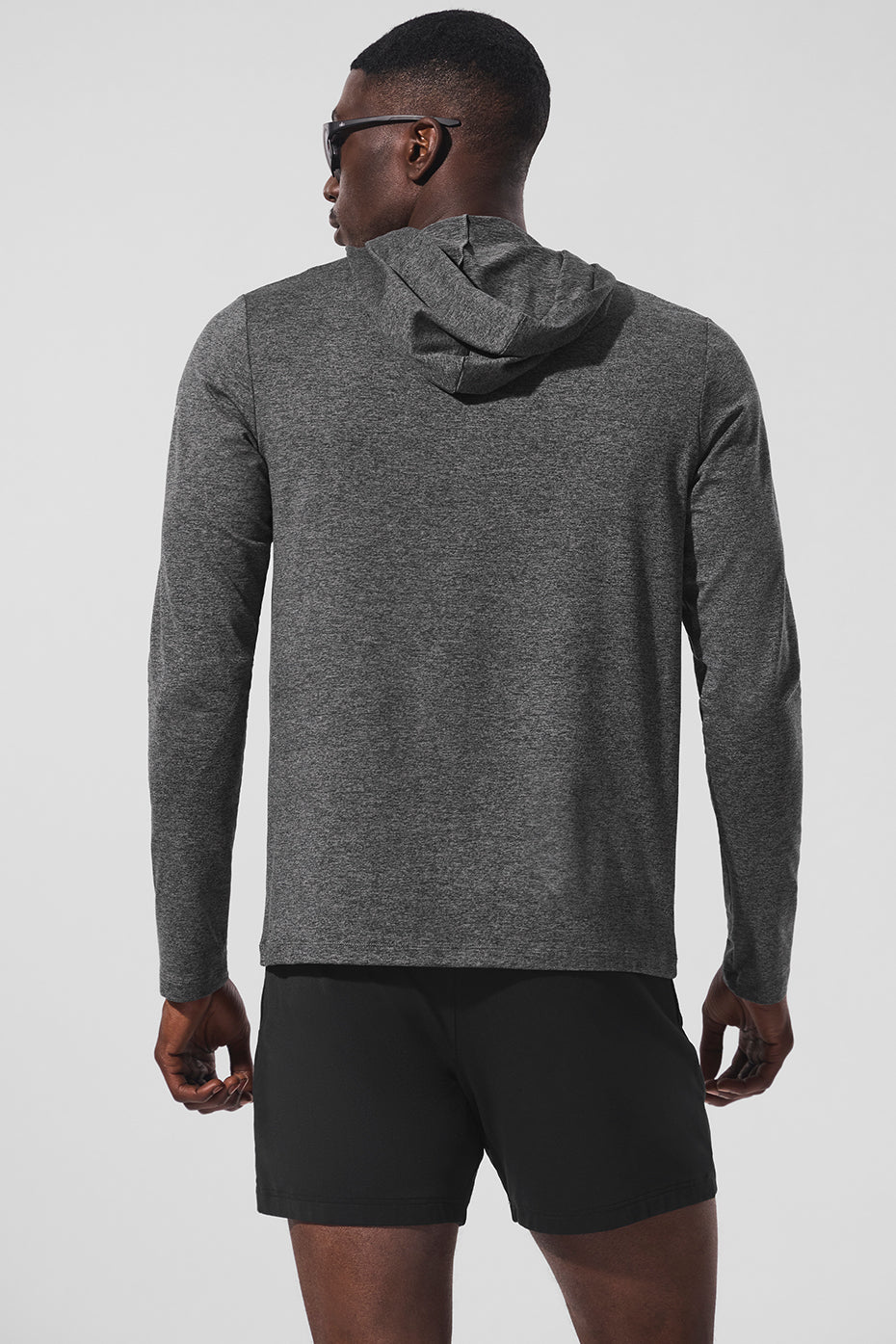Alo Yoga Men's Conquer Reform Long Sleeve With Hood -Dark Heather GreyCore