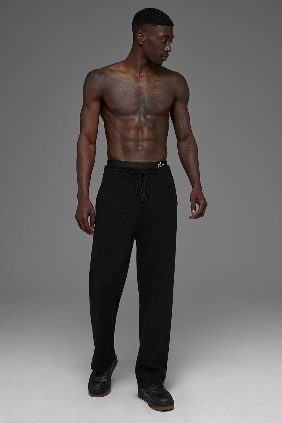 Alo Yoga Men's Scholar Straight Leg Sweatpant - Black – Kanadadan