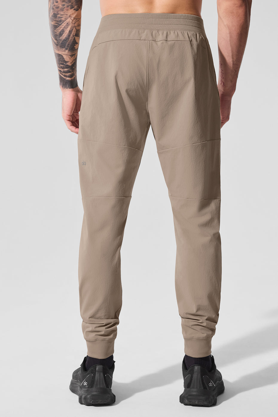 Alo Yoga Men's Co-Op Pant Gravel