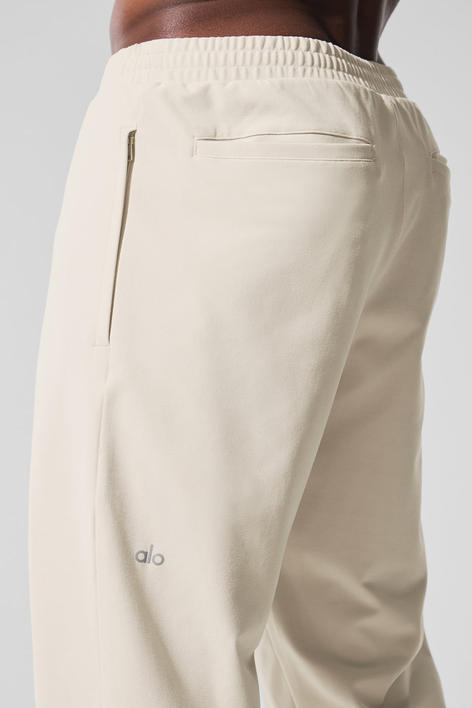 Alo Yoga Men's Conquer Max Performance Jogger  -  Bone