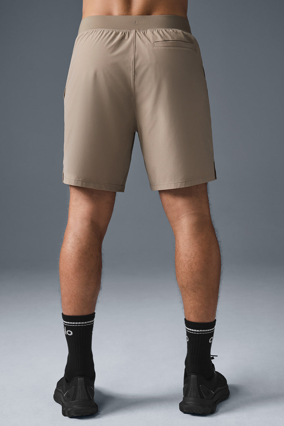 Alo Yoga Men's 7" Repetition Short Gravel