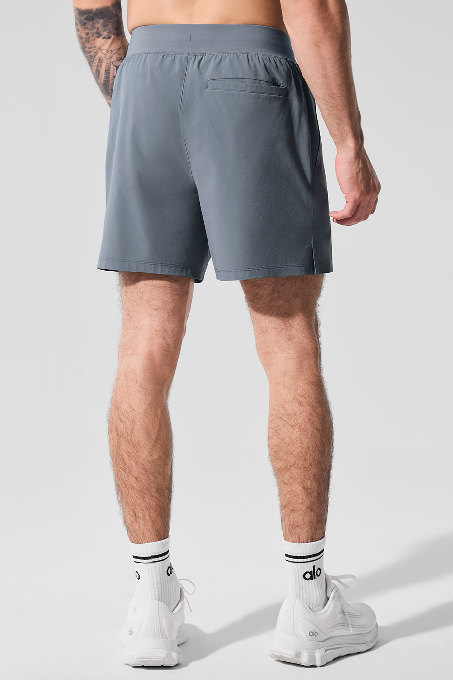 Alo Yoga Men's 5" Repetition Short Steel Grey