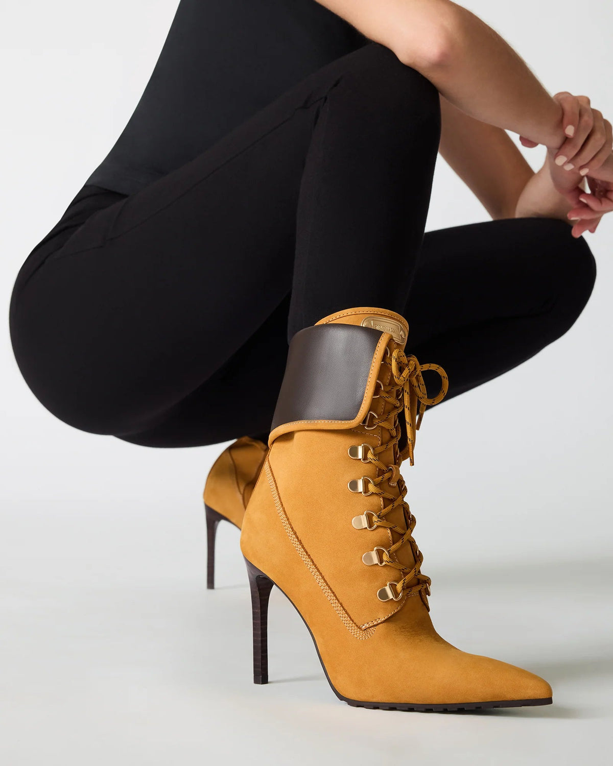 Steve Madden Morals Tan Nubuck