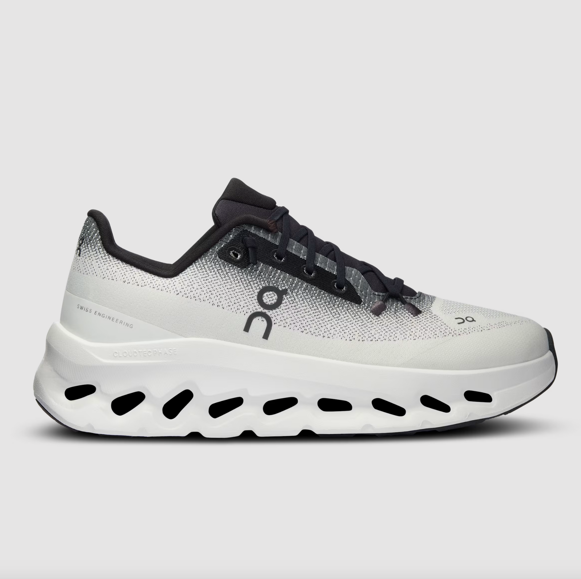On Cloud Women Cloudtilt - Black | Ivory – Kanadadan Kapına