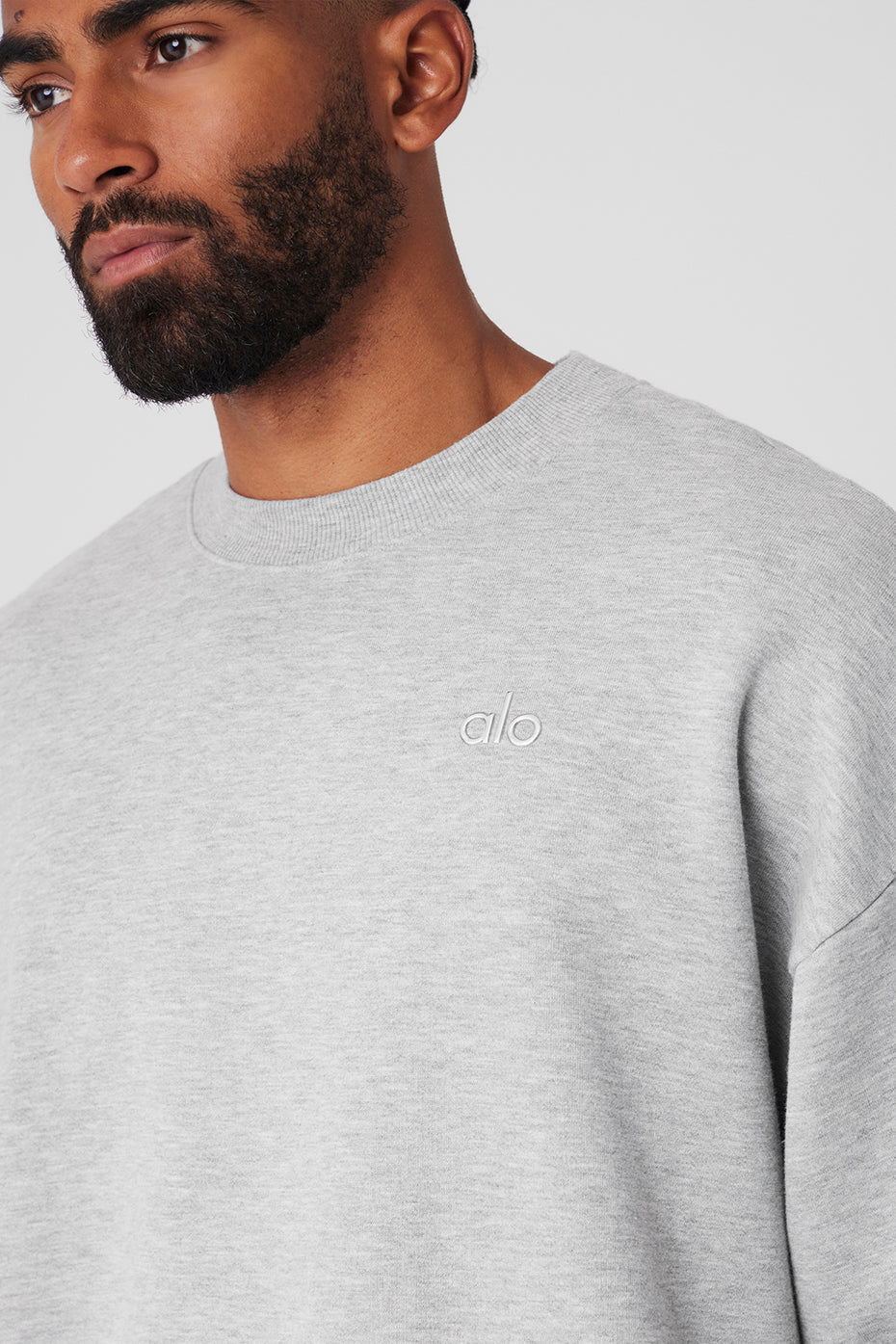 Alo Yoga Men's Accolade Crew Neck Pullover - Athletic Heather Grey
