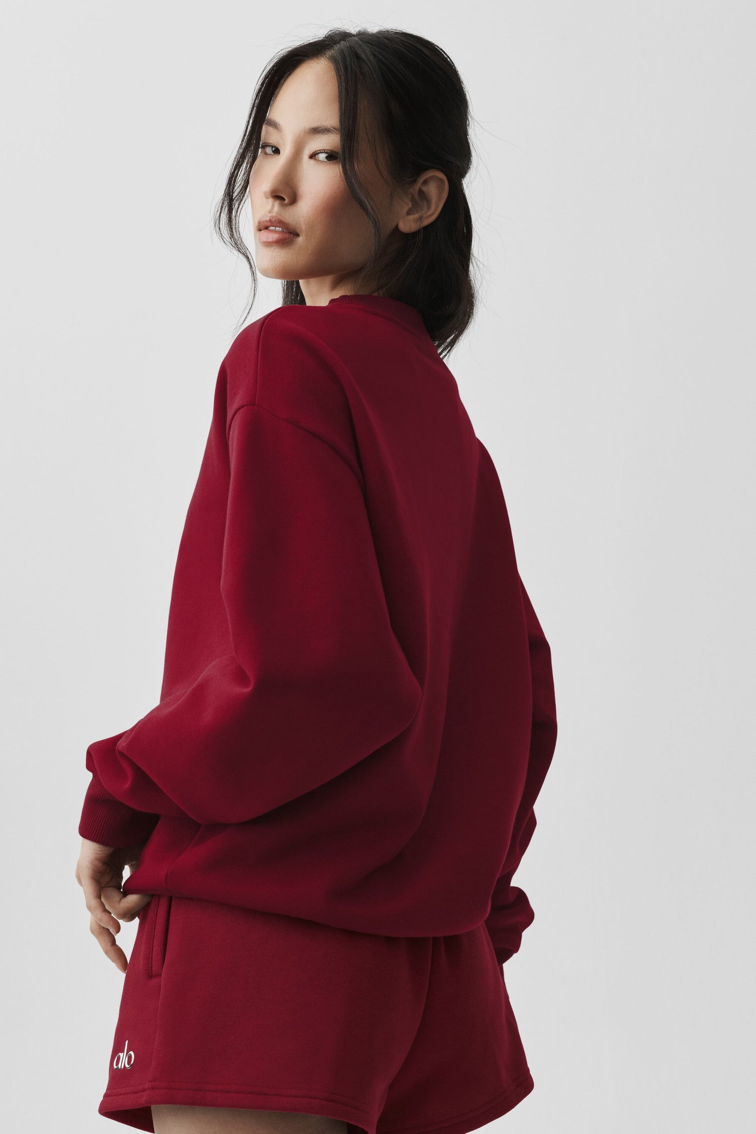 Alo Yoga Accolade Crew Neck Pullover  - Summer Romance Red