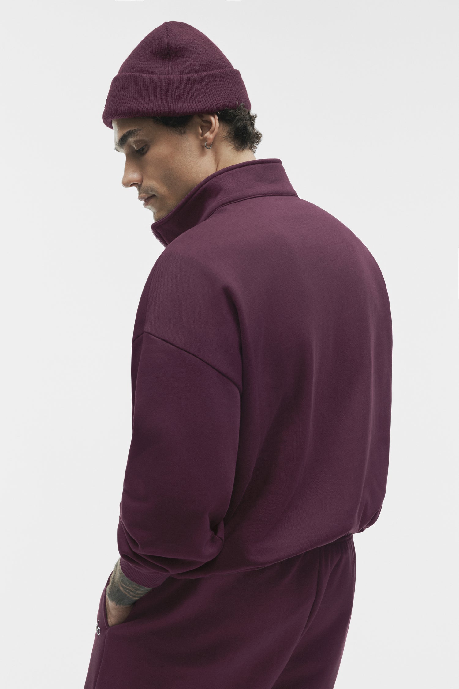 Alo Yoga Men's Accolade 1/4 Zip Pullover - Rich Bordeaux