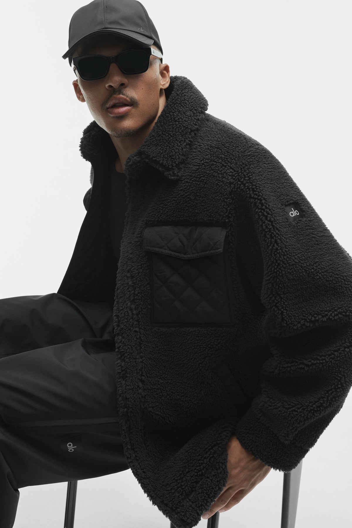 Alo Yoga Men's Sherpa Edge Shacket  -Black