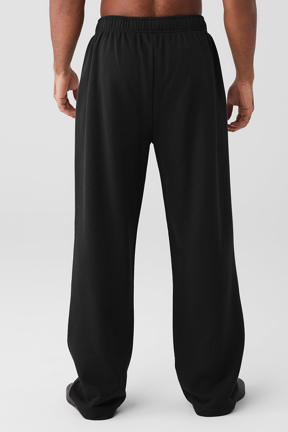 Alo Yoga Men's Accolade Straight Leg Sweatpant Black