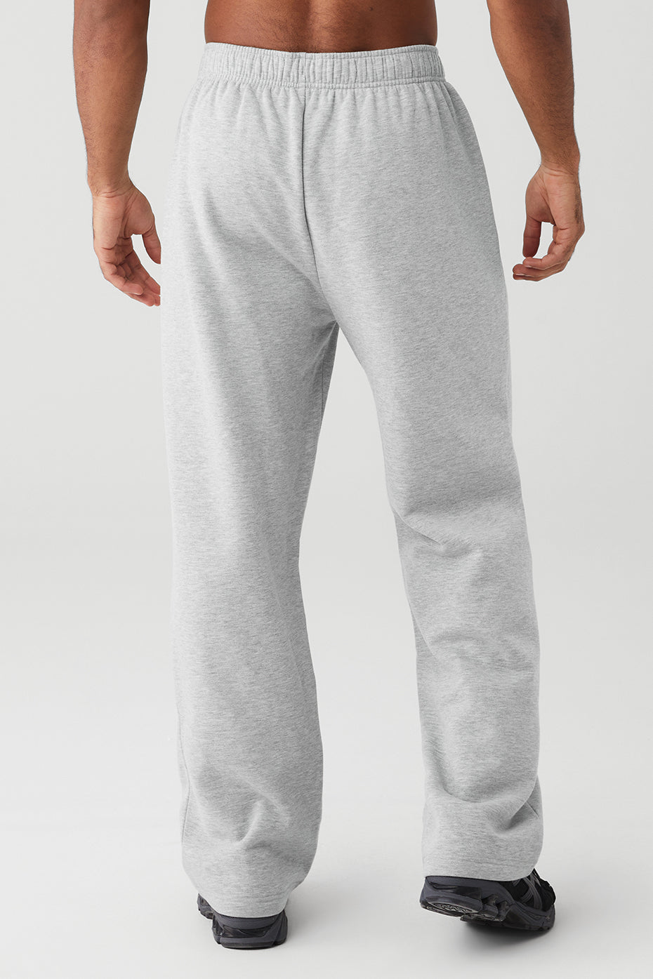 Alo Yoga Men's Accolade Straight Leg Sweatpant Athletic Heather Grey