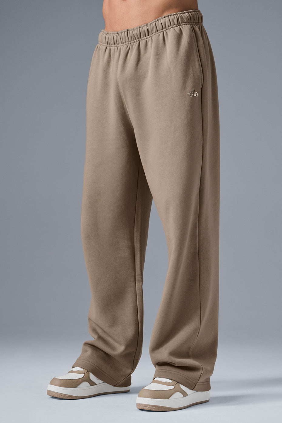 Alo Yoga Men's Accolade Straight Leg Sweatpant Gravel