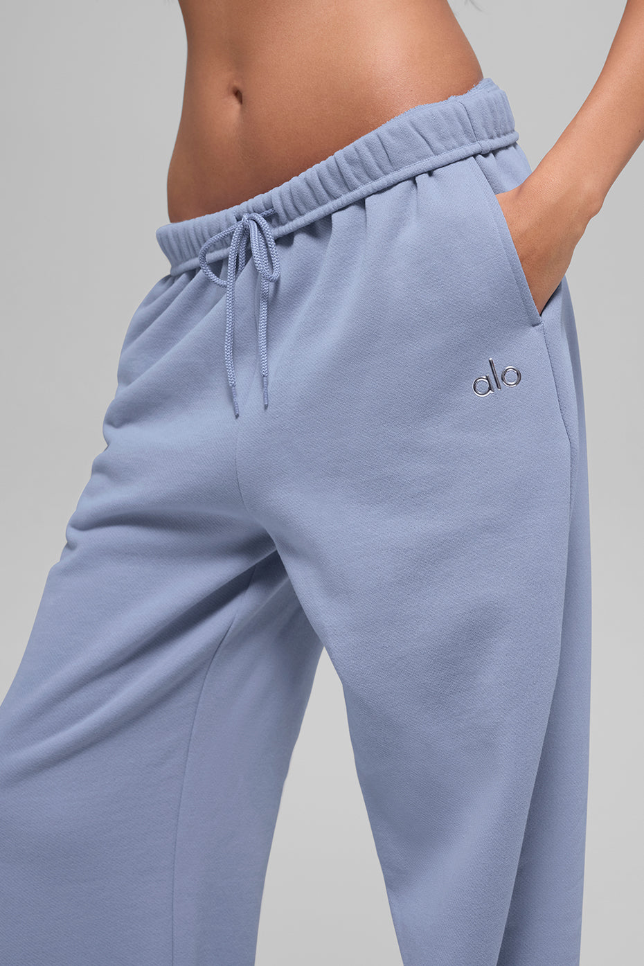 Alo yoga Accolade Straight Leg Sweatpant-Winter Frost
