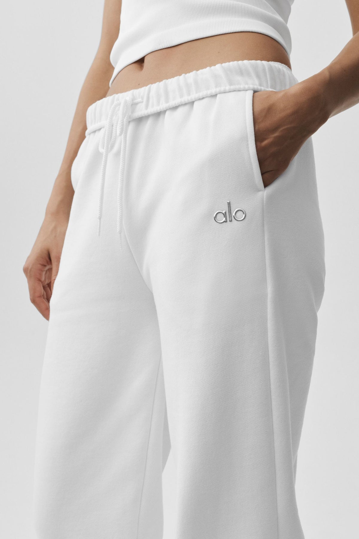 Alo Yoga Accolade Sweatpant-White