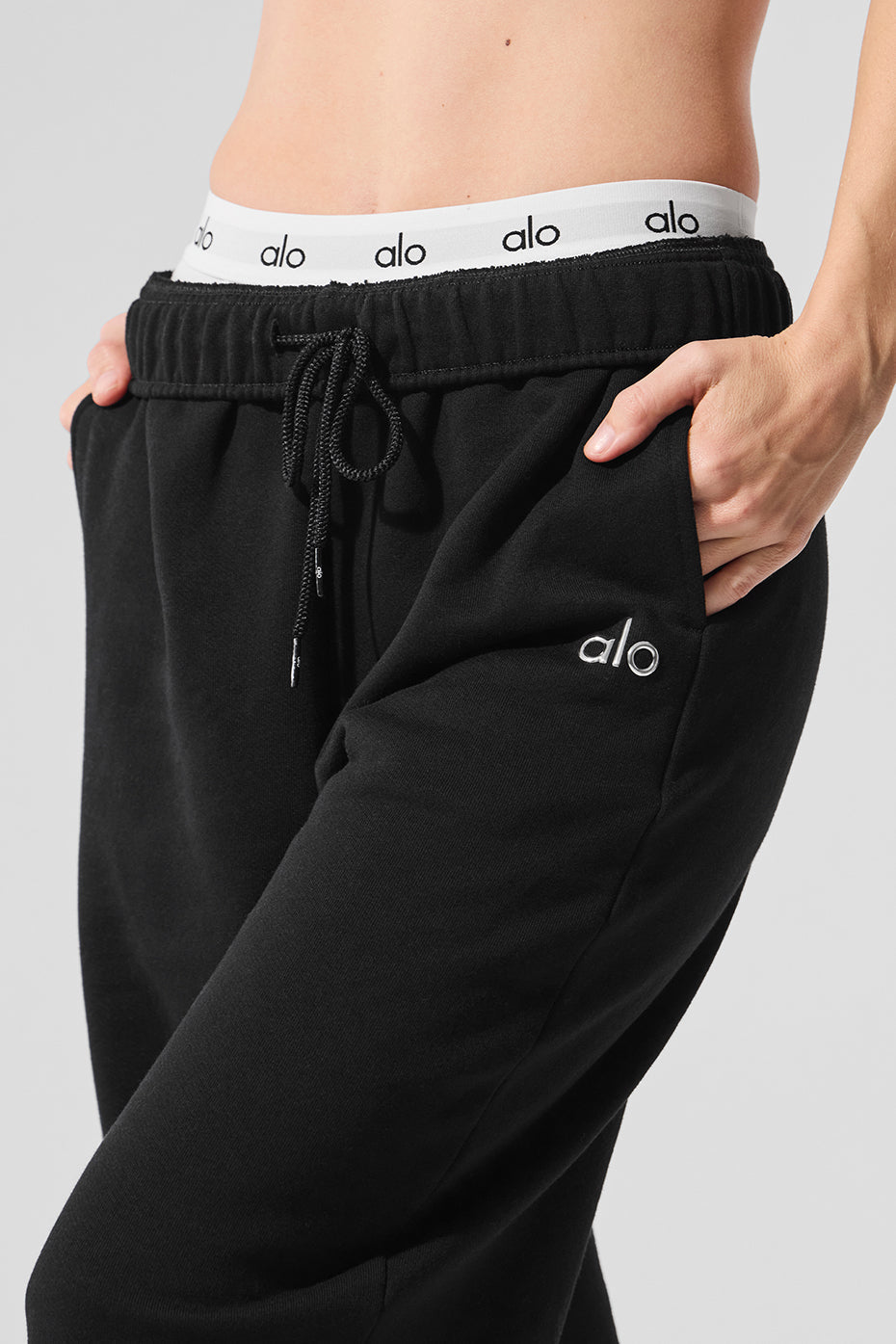 Alo yoga Accolade Straight Leg Sweatpant - Black – Kanadadan Kapına