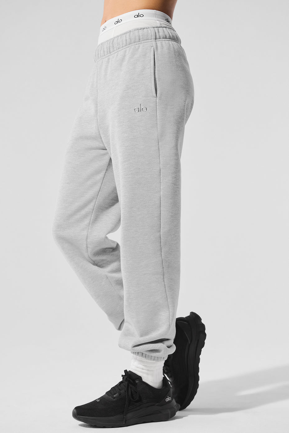 Alo Yoga Accolade Sweatpant-Athletic Heather Grey
