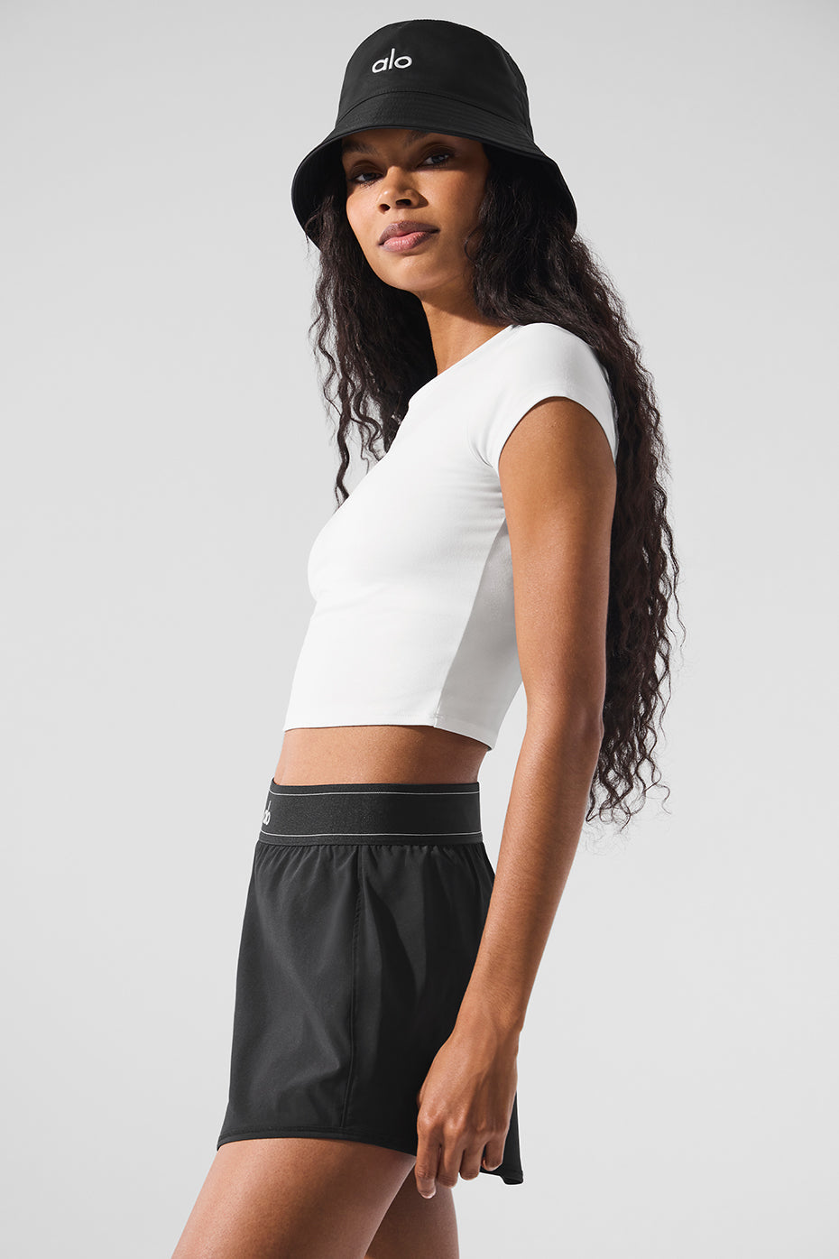 Alo Yoga Alosoft Crop Finesse Short Sleeve - White – Kanadadan Kapına