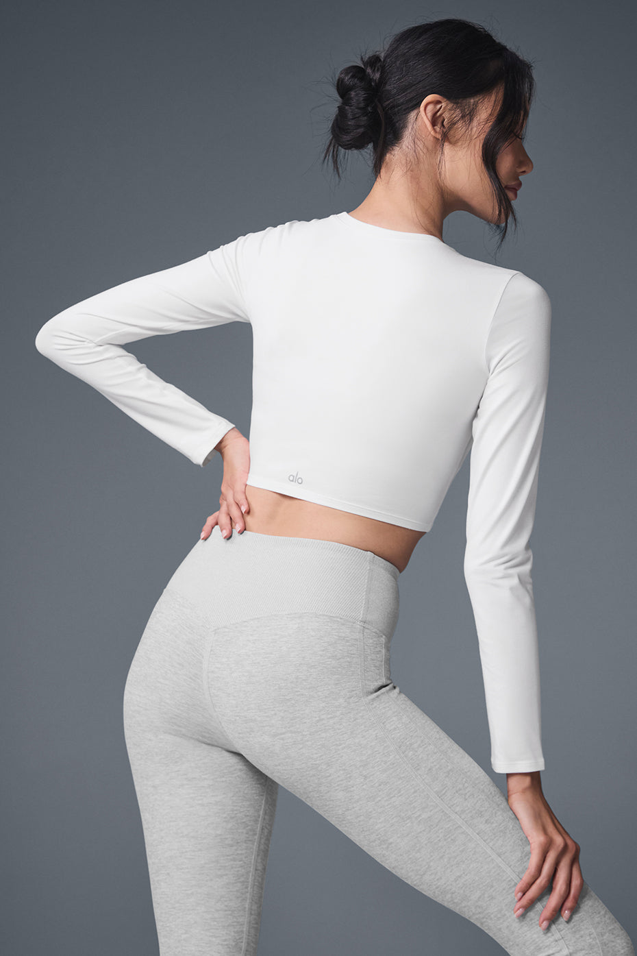 Alo Yoga Washed Alosoft Crop Finesse Long Sleeve - White