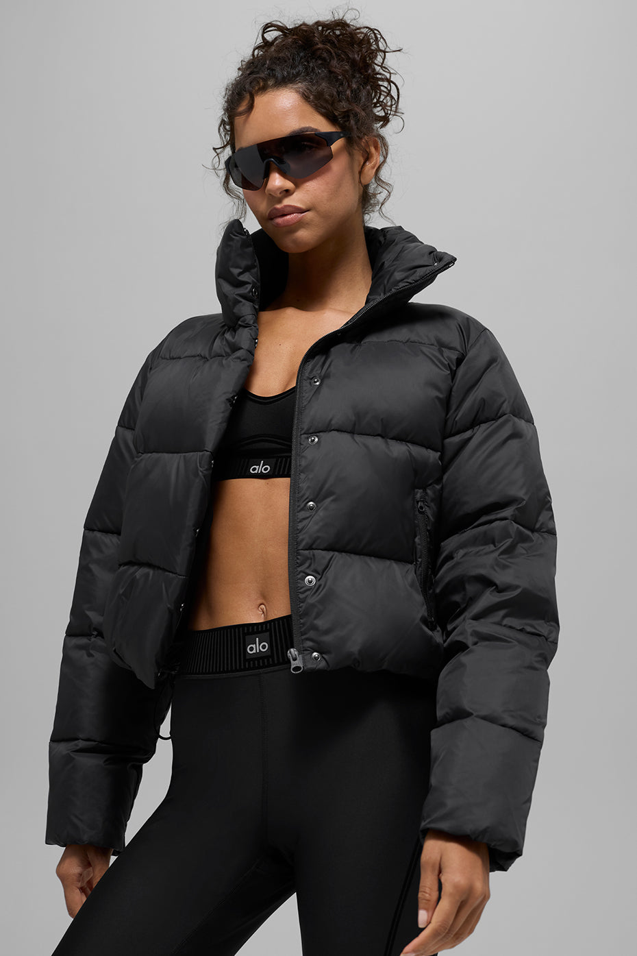 Alo Yoga Women Gold Rush Puffer - Black