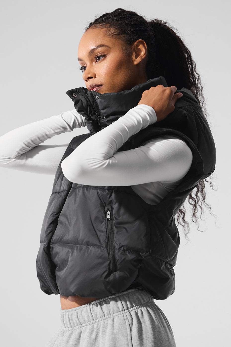 Alo Yoga Women Gold Rush Puffer Vest - Black – Kanadadan Kapına