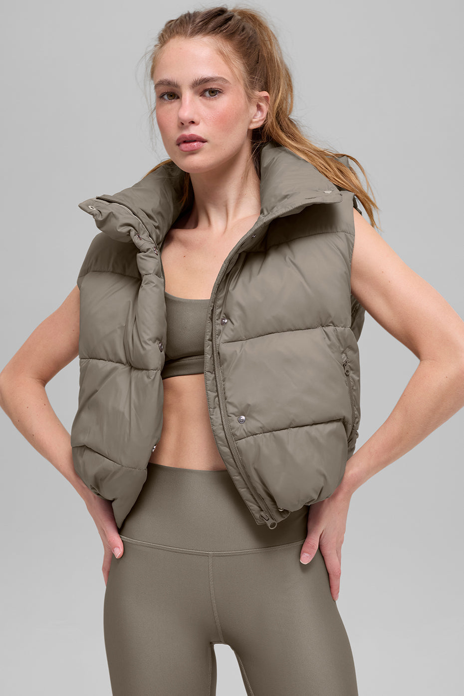 Alo Yoga Women Gold Rush Puffer Vest - Light Cocoa