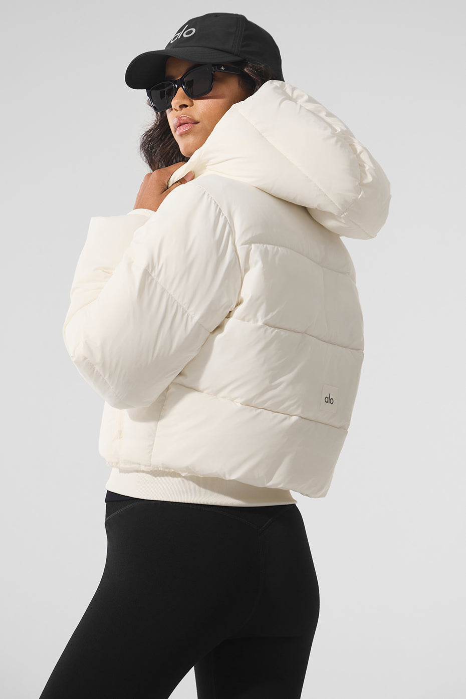 Alo Yoga Women Foxy Puffer Jacket - Ivory – Kanadadan Kapına