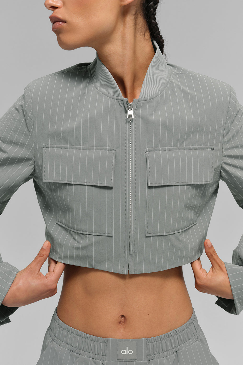 Alo Yoga Cropped Pinstripe Main Character Full Zip Jacket - Lunar Grey/White