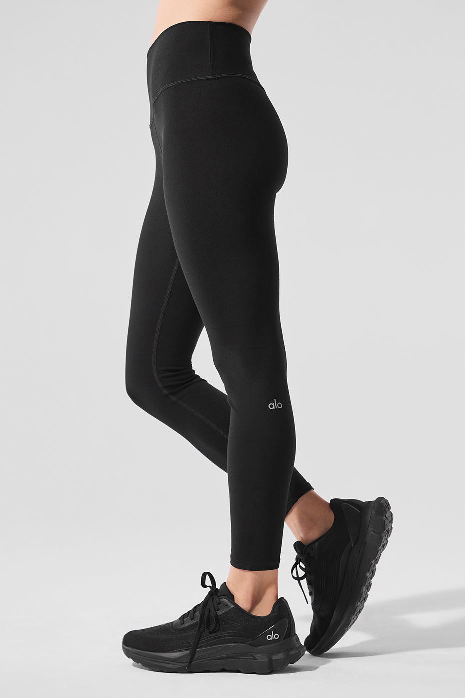 Alo Yoga Alosoft High-Waist 7/8 Highlight Legging  -  Black