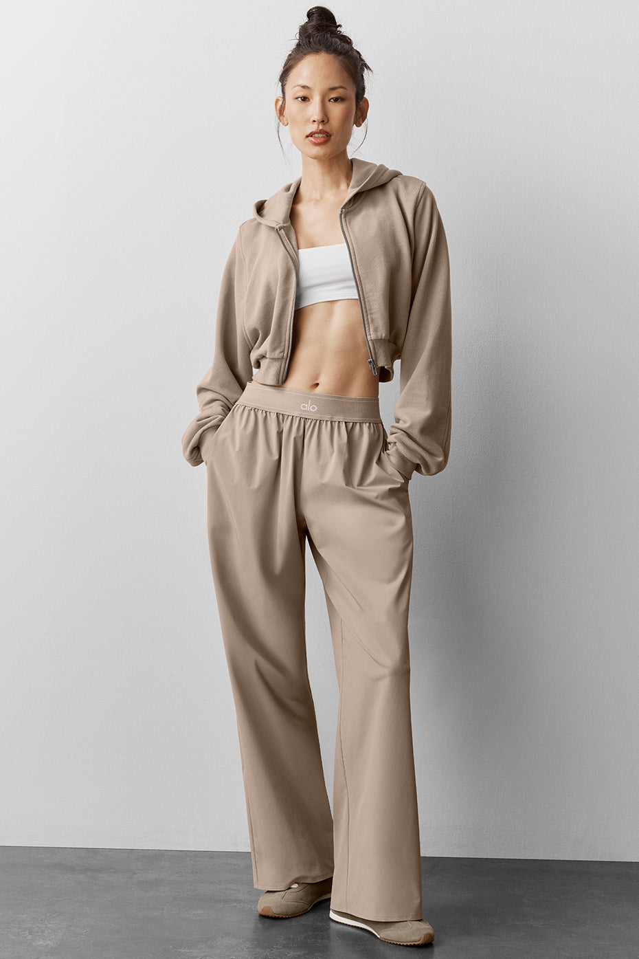 Alo Yoga Suit Up Trouser (Regular) - Gravel – Kanadadan Kapına
