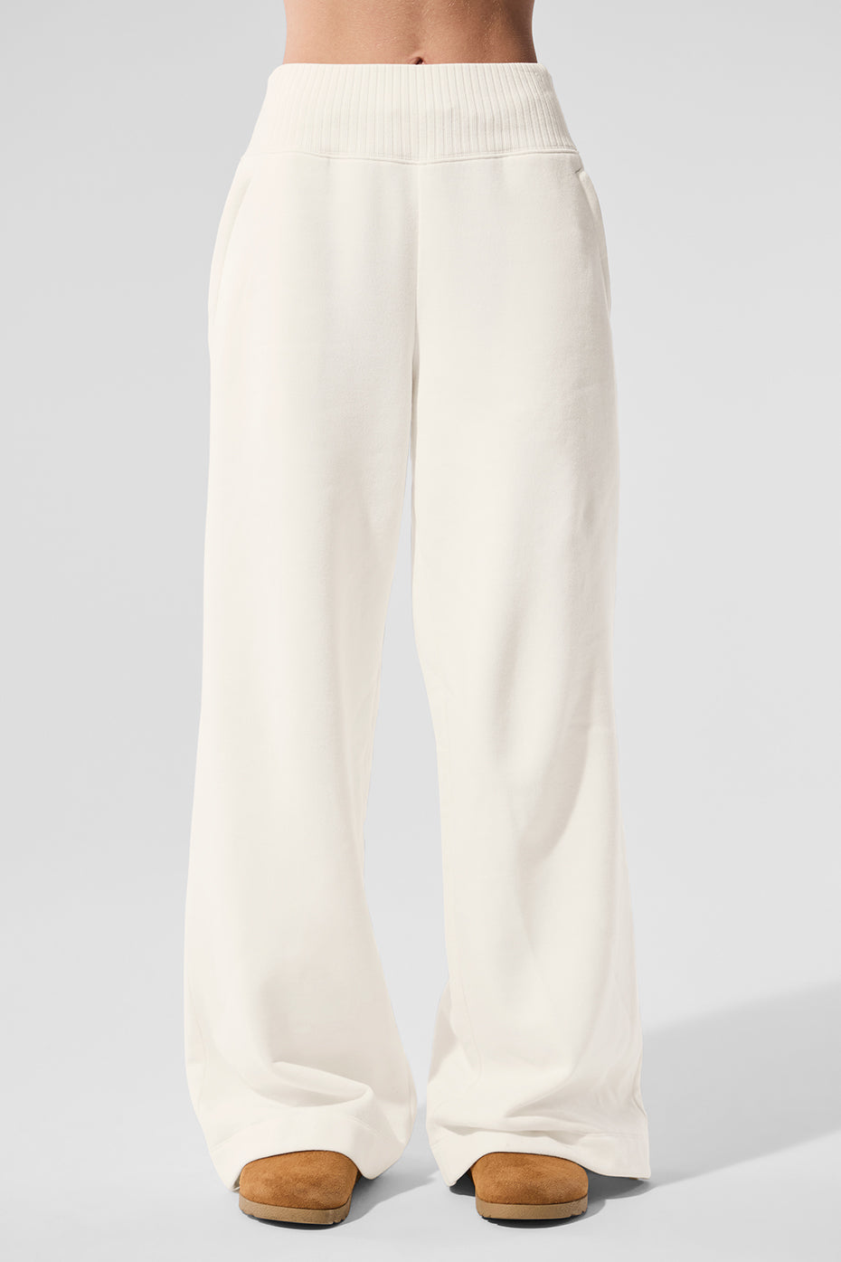 Alo Yoga Serenity Wide Leg Sweatpant - Ivory – Kanadadan Kapına