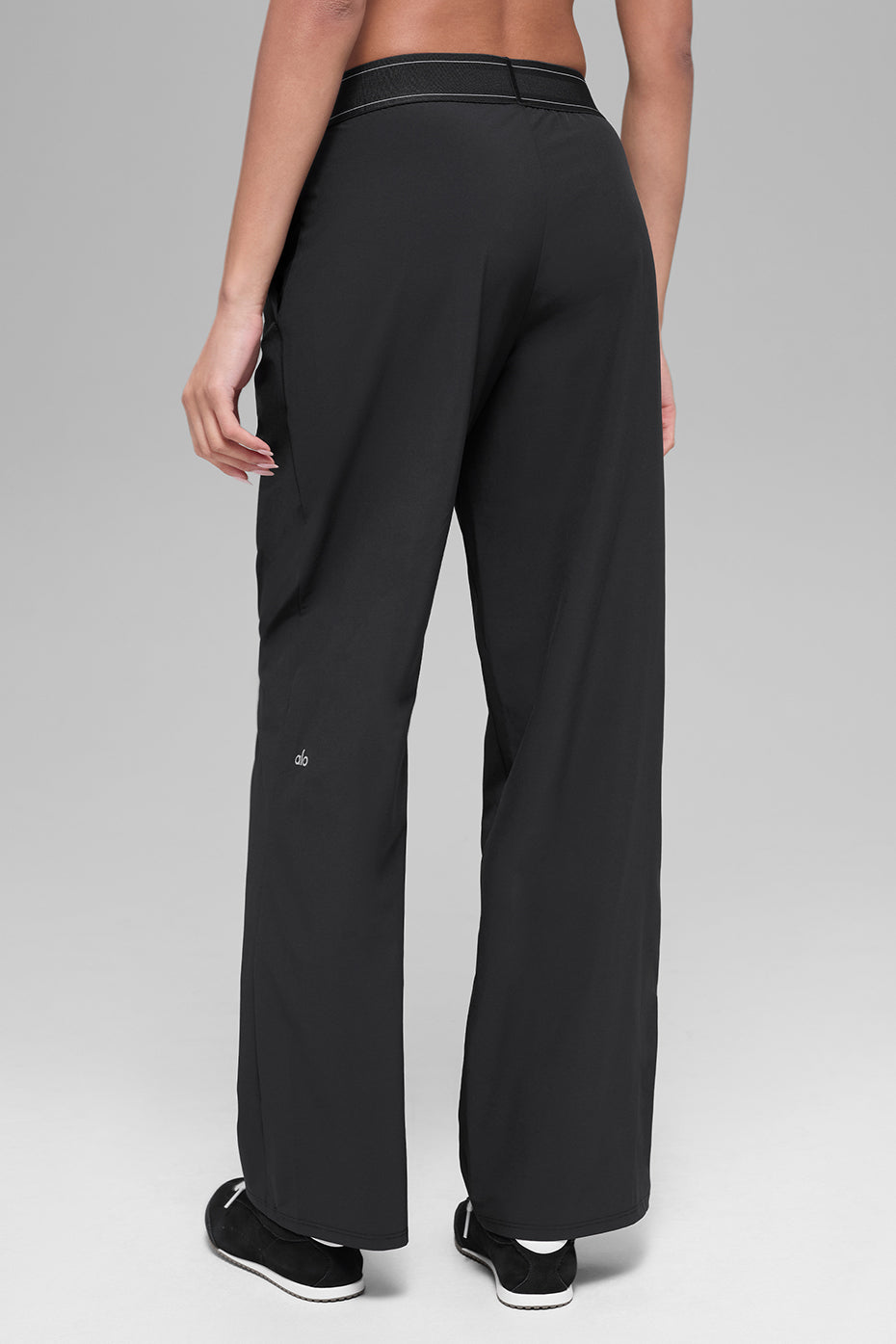 Alo Yoga Suit Up Trouser (Long) - Black – Kanadadan Kapına
