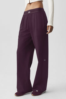 Alo Yoga Suit Up Trouser (Short)  Rich Bordeaux