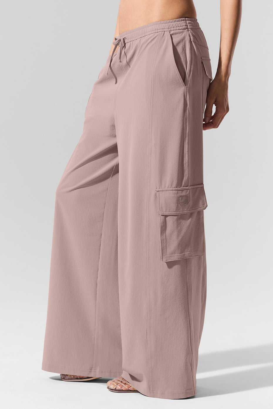 Alo Yoga Dreamscape Cargo Wide Leg Pant-Taupe