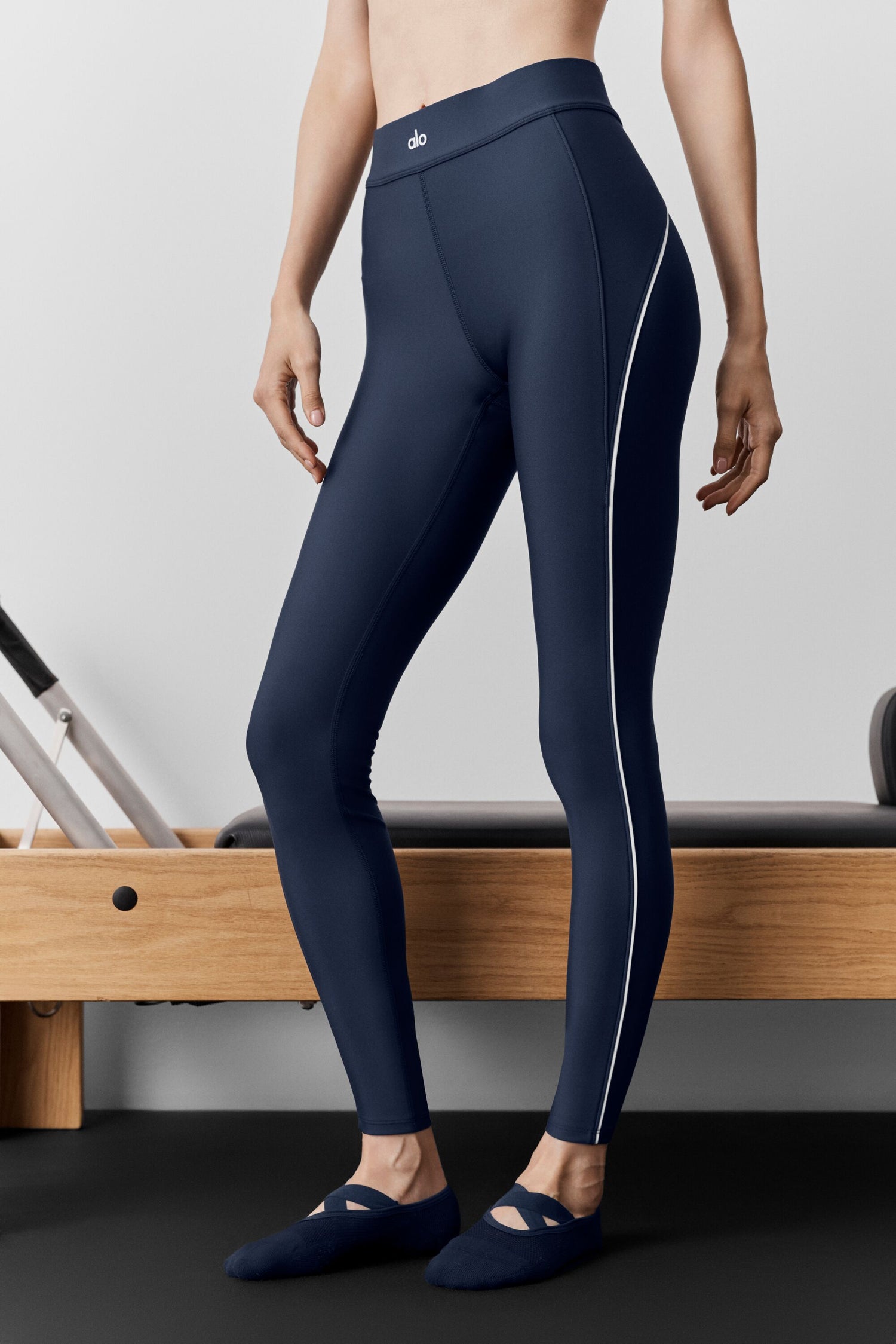Alo Yoga Airlift High-Waist 7/8 Speedwork Legging- Navy