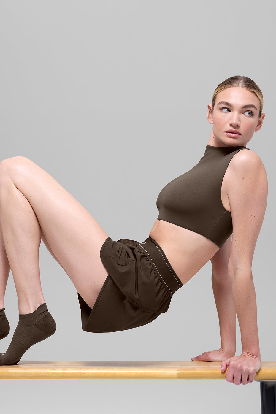 Alo Yoga Match Point Short - Espresso – Kanadadan Kapına