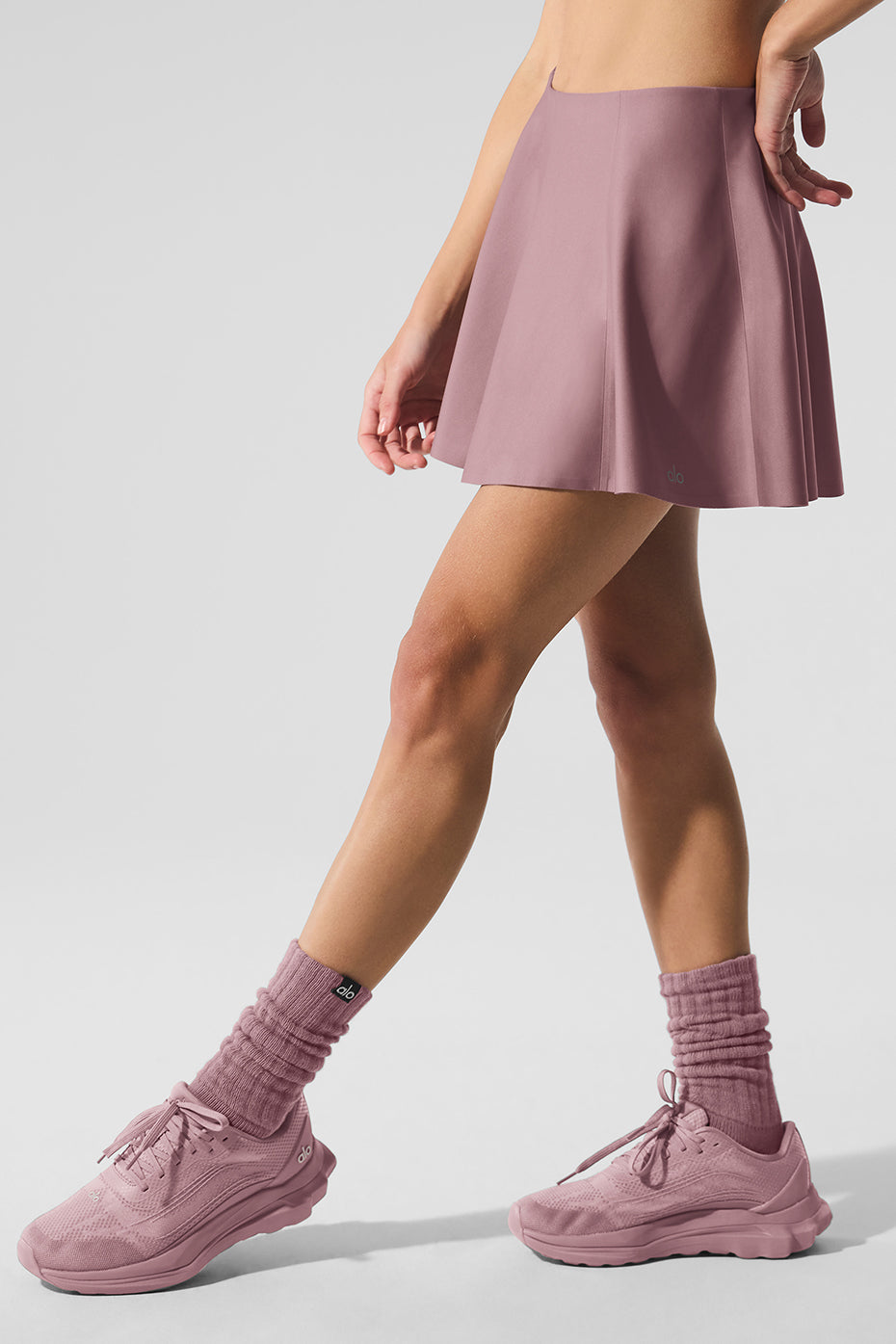 Alo Yoga Airlift Down The Line Tennis Skirt  -  Smoky Quartz