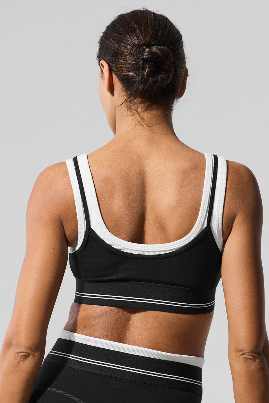 Alo Yoga Airbrush Better Together Bra - Black/White – Kanadadan Kapına