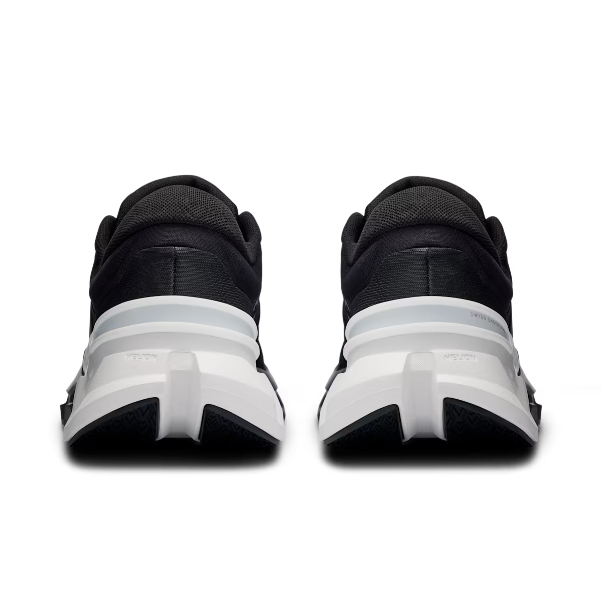 On Cloud Women Cloudflyer 5 - Black | White