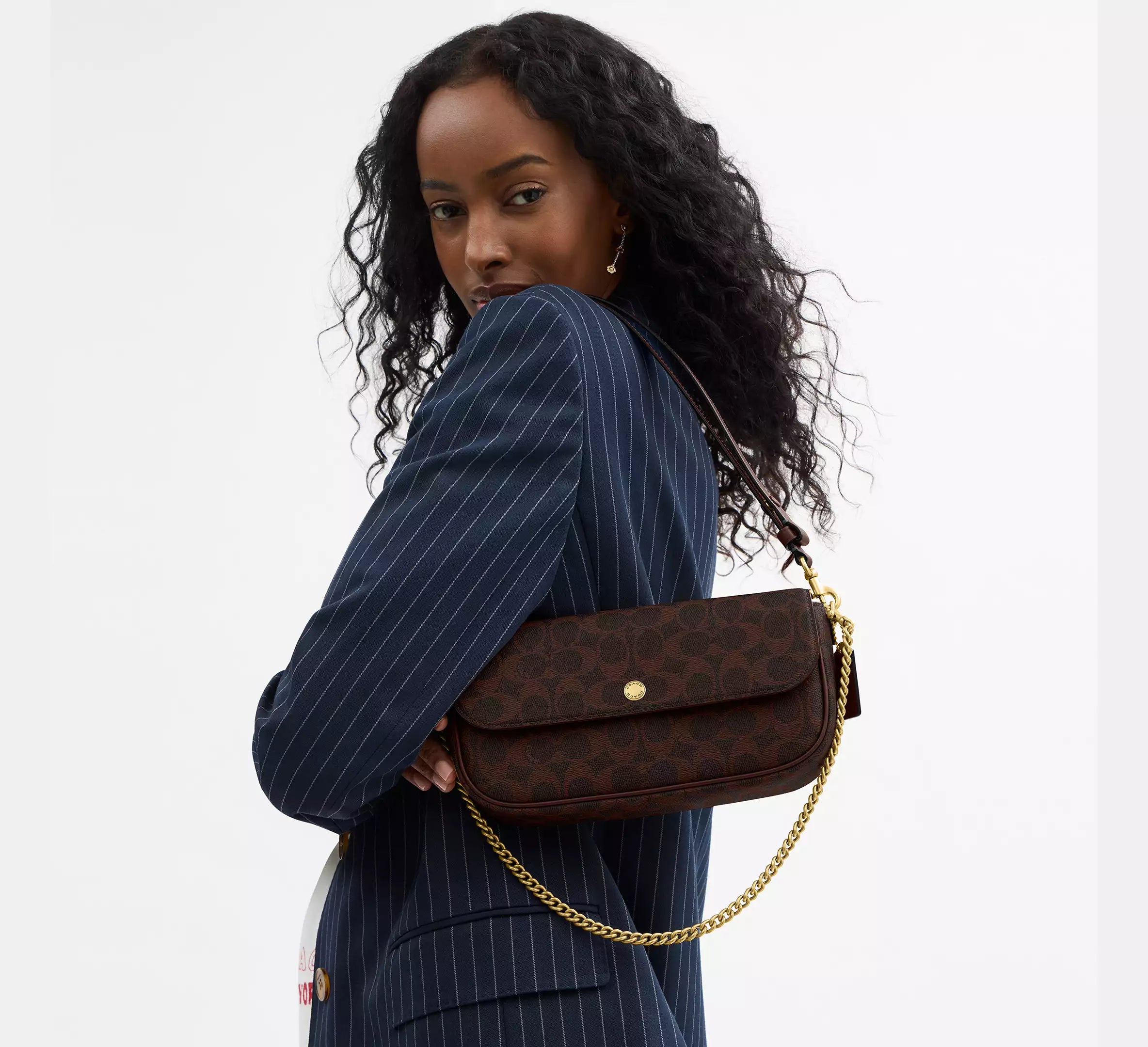 Coach Brook Flap Chain Bag In Signature SEZON - Brass/Maple