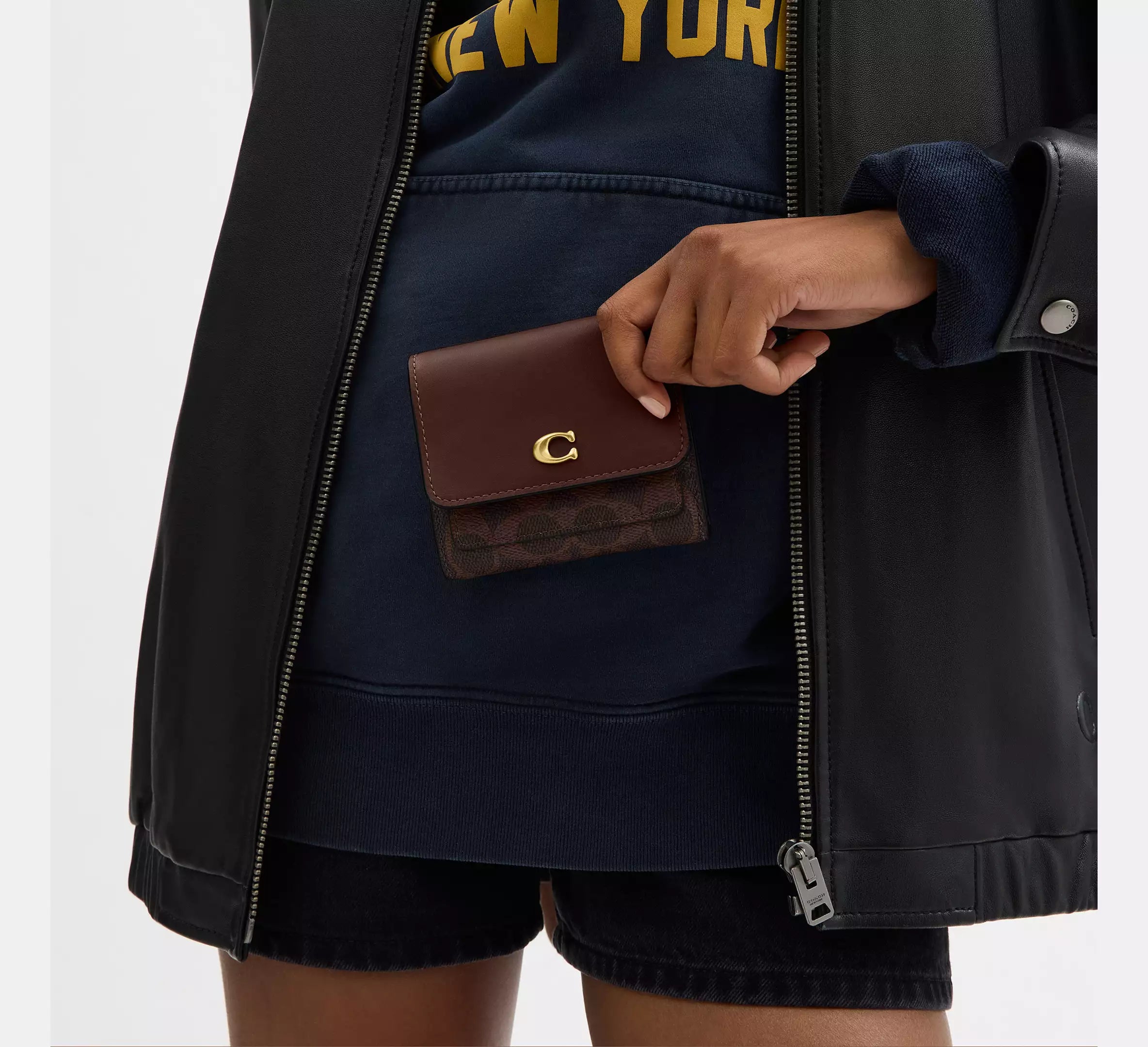 Coach Mila Small Flap Wallet In Signature   - SEZON  -  Brass/Maple