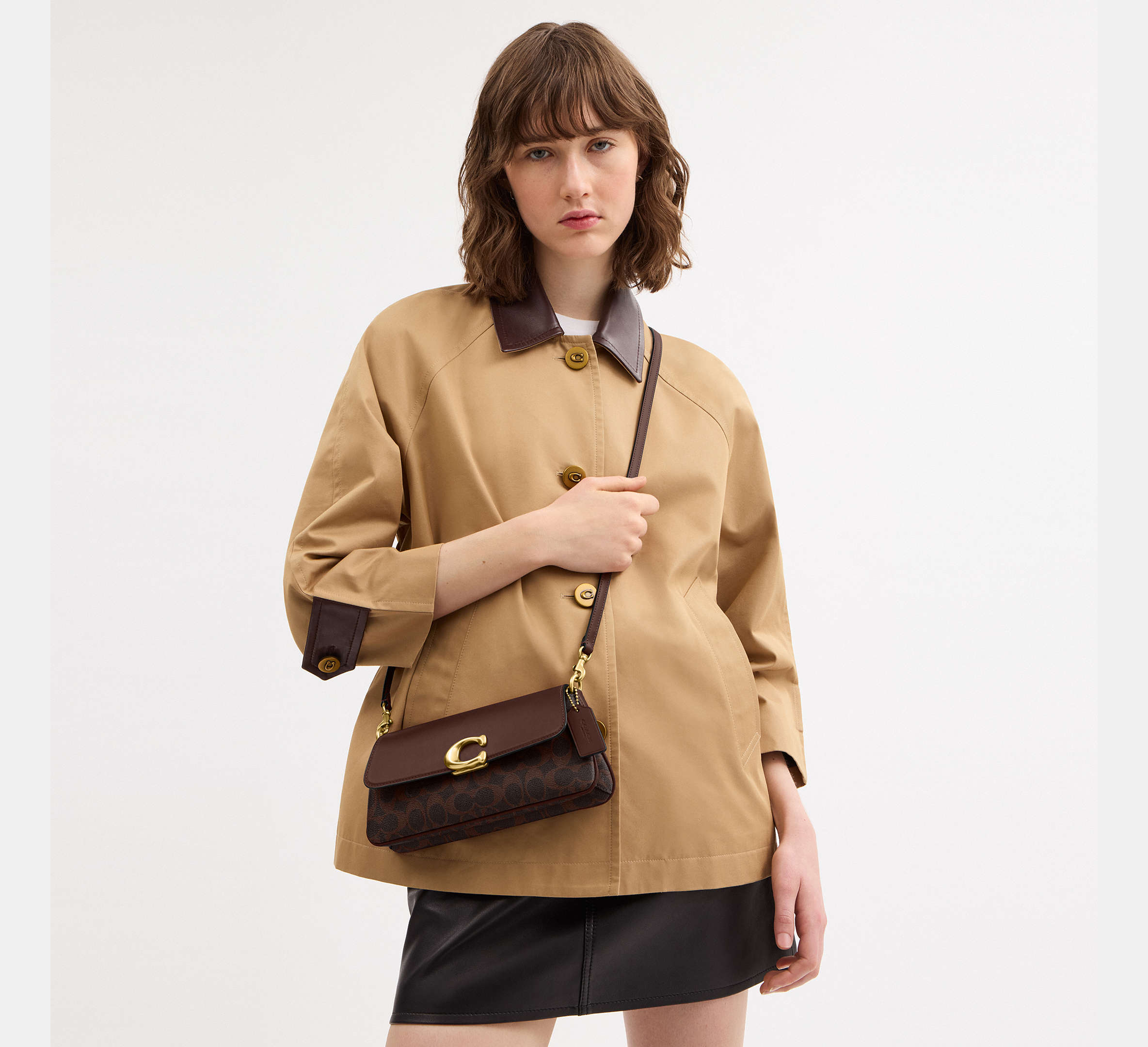 Coach Jet Shoulder Bag In Signature - Brass/Maple - Hemen Teslimde