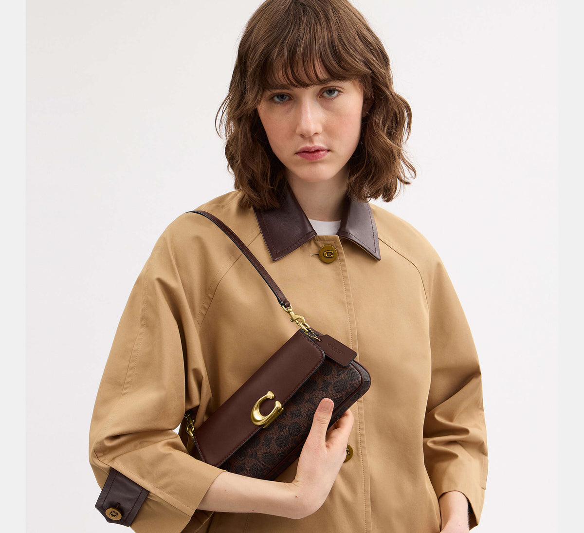 Coach Jet Shoulder Bag In Signature -  Brass/Maple