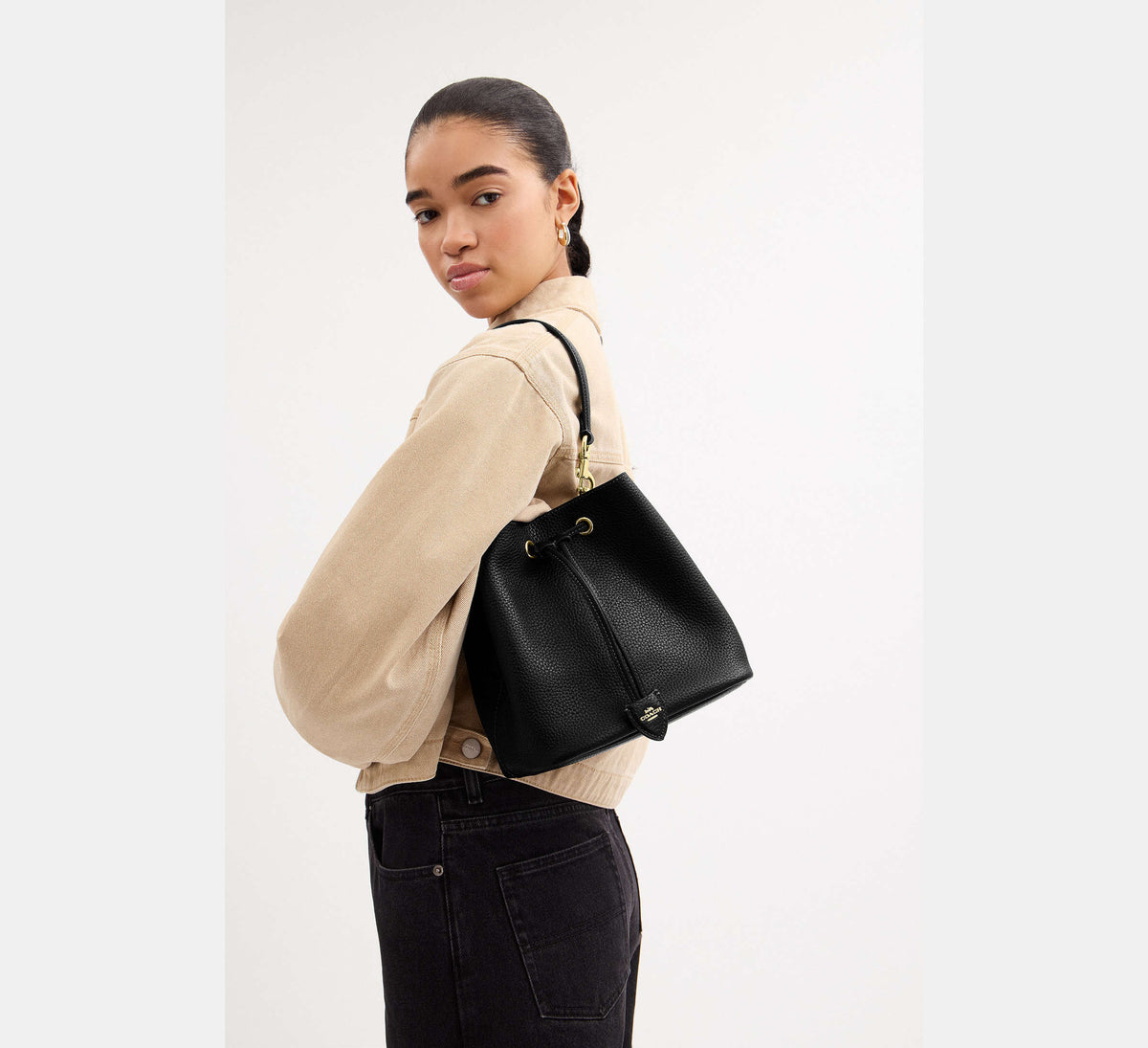 Coach Rowan Bucket Bag - Gold/Black