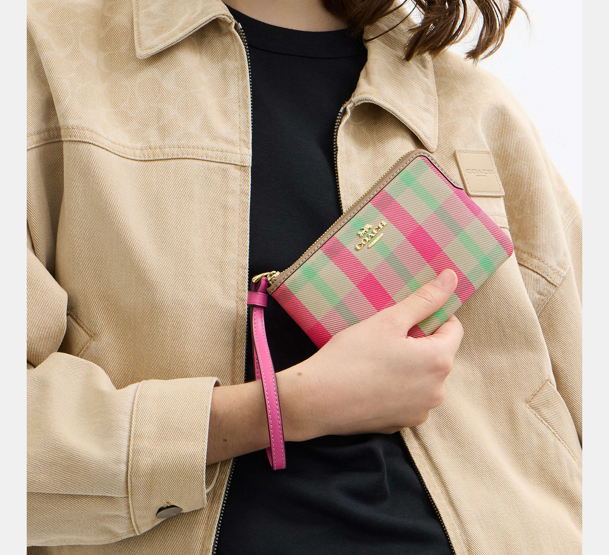 Coach Corner Zip Wristlet With Plaid Print - Gold/Pink Multi