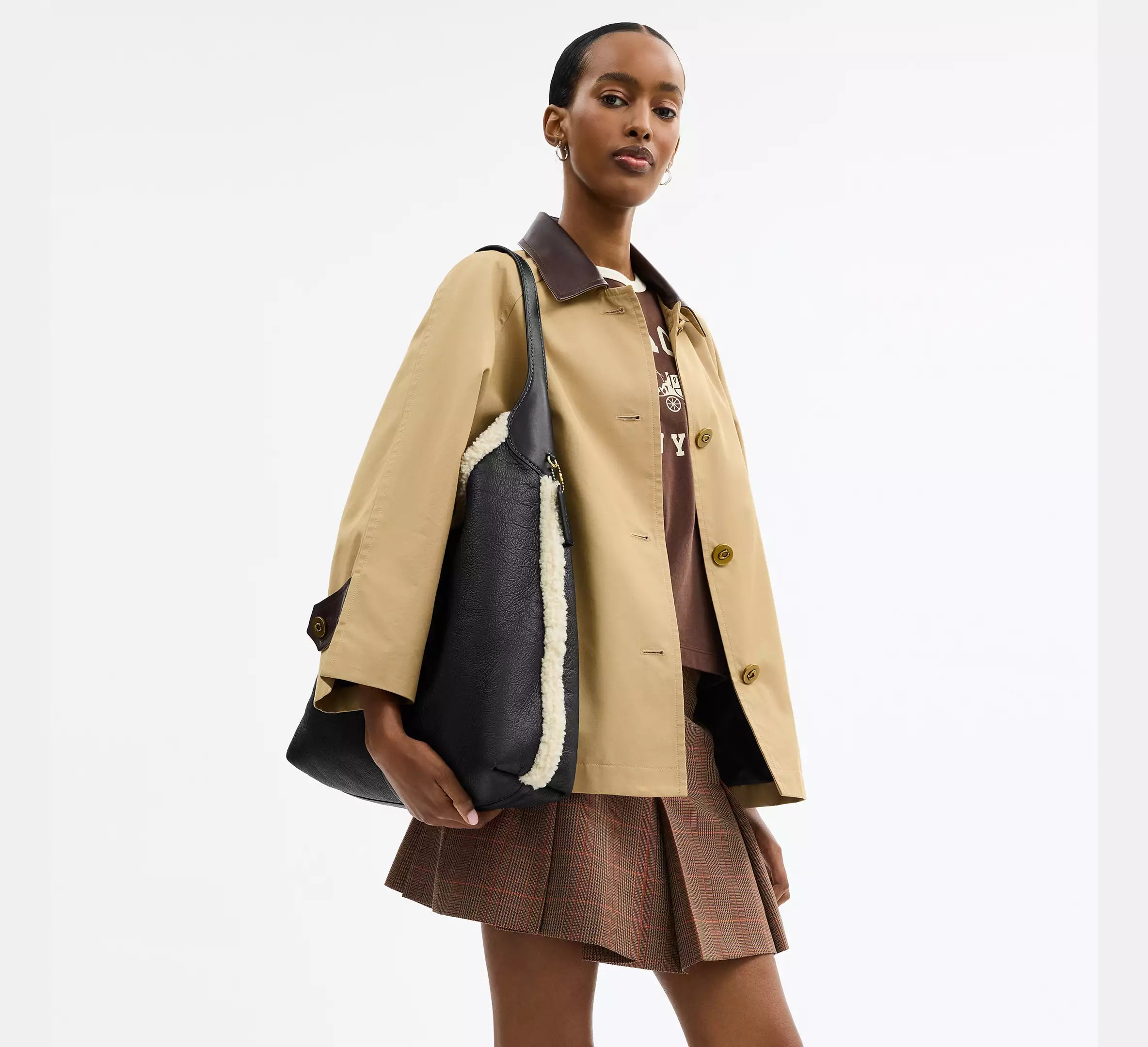 Coach  Brooklyn Shoulder Bag 39 In Shearling -  Brass/Black Natural